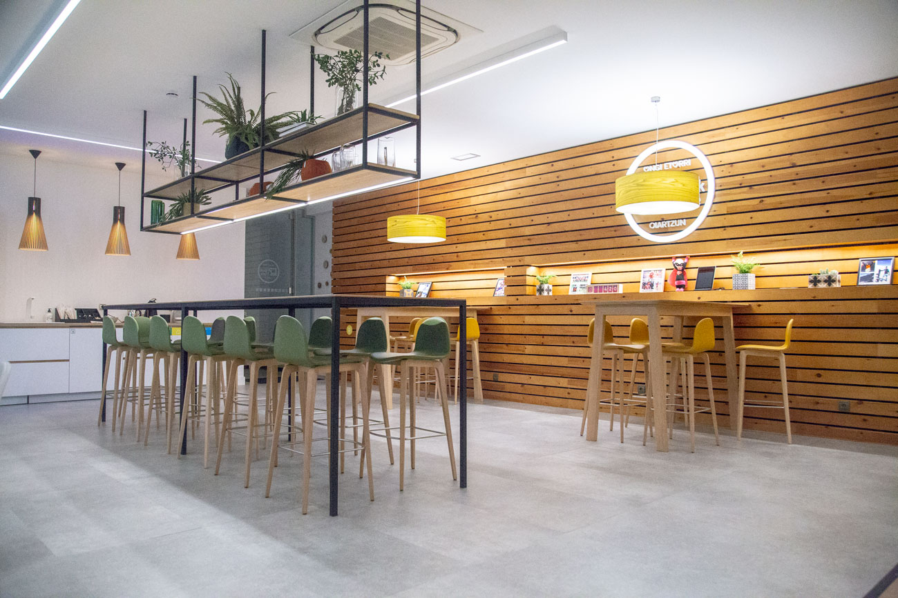 Reforma Salto Work Cafe interior, Carpintería Apatta Aroztegia